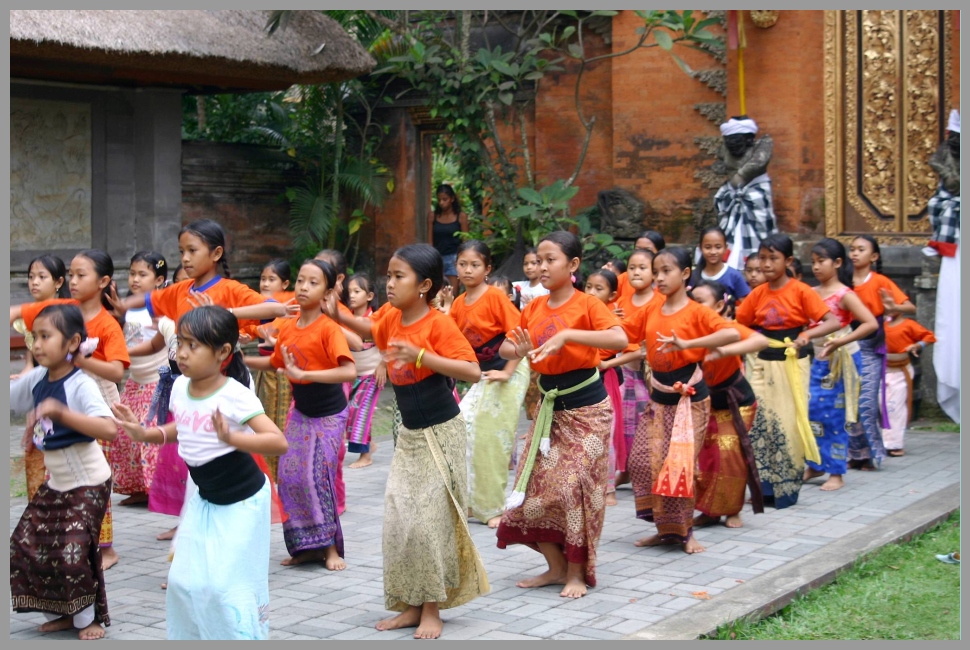   Ubud - cours de danse 